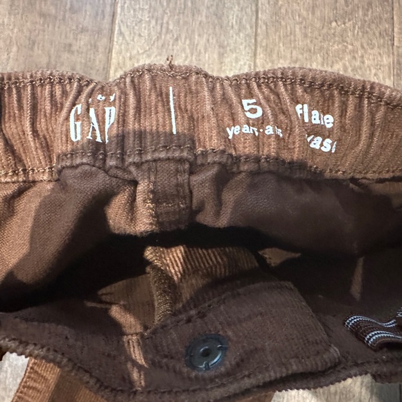 🎉BUNDLE 10 for $50🎉 GAP • Girls flared pants - Picture 3 of 6